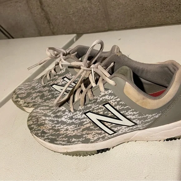 New balance 6.5 turf shoes - Picture 2 of 7